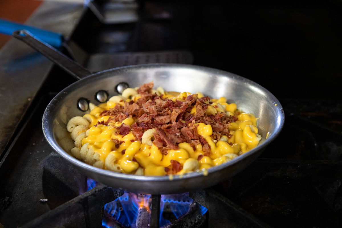 Pasta with meat, sauce and cheese